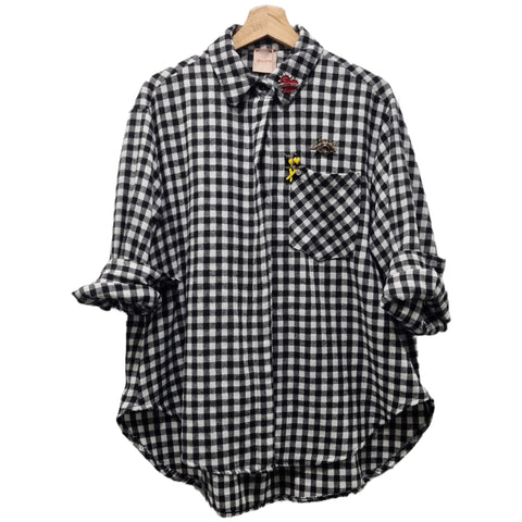 Camicia micro quadri con spille